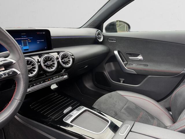 Mercedes-Benz A-KLASSE 250 e AMG Night Line Aut- Nieuw Model, Panoramadak, Sfeerverlichting, Multibeam Led