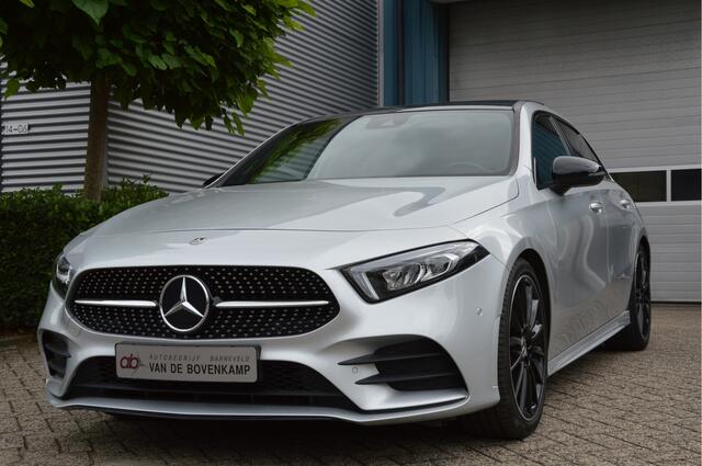 Mercedes-Benz A-KLASSE 250 AMG Line PANORAMADAK | SFEERVERLICHTING | NIGHT-PAKKET | KEYLESS | LED | CAMERA | ENZ
