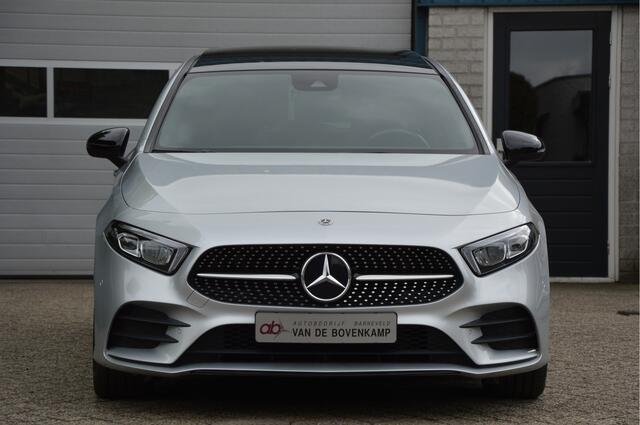 Mercedes-Benz A-KLASSE 250 AMG Line PANORAMADAK | SFEERVERLICHTING | NIGHT-PAKKET | KEYLESS | LED | CAMERA | ENZ
