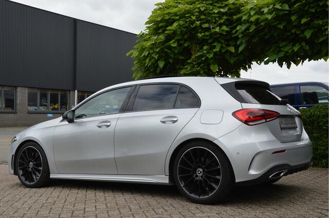 Mercedes-Benz A-KLASSE 250 AMG Line PANORAMADAK | SFEERVERLICHTING | NIGHT-PAKKET | KEYLESS | LED | CAMERA | ENZ