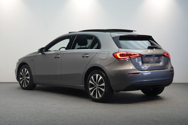 Mercedes-Benz A-KLASSE 250 e ? PANO ? ADAP.CRUISE ? CAMERA ? CARPLAY / ANDROID AUTO