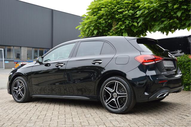 Mercedes-Benz A-KLASSE 250 e AMG Line PANORAMADAK | NIGHT-PAKKET | SFEERVERL | KEYLESS | TREKHAAK | MULTIBEAM | CAMERA | ENZ