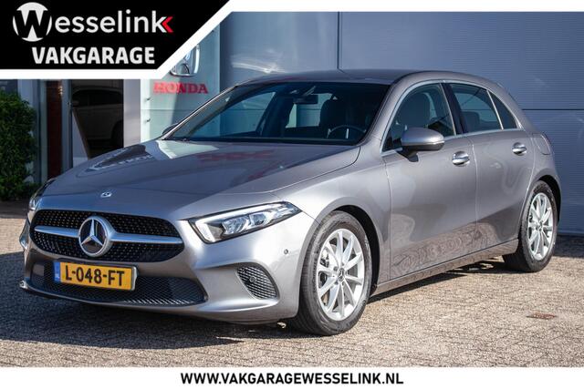 Mercedes-Benz A-KLASSE 200 Premium Plus Automaat - Navi | Camera | Stoelverwarming | Sfeerverlichting