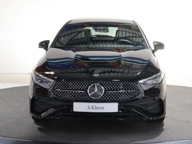 Mercedes-Benz A-KLASSE 180 Business Solution AMG | Panoramaschuifdak | Premium Plus | 19"AMG-velgen | Head-up display | Dodehoekassistent |