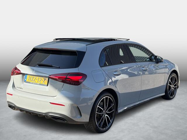 Mercedes-Benz A-KLASSE 250 e Business Solution AMG | Panoramadak | Head-Up display | Memory