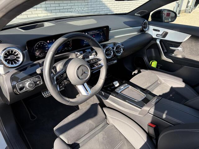 Mercedes-Benz A-KLASSE 250 e Business Solution AMG | Panoramadak | Head-Up display | Memory