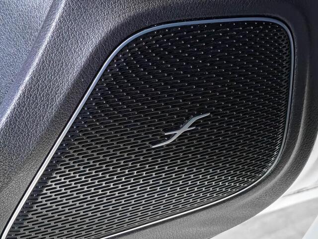 Mercedes-Benz A-KLASSE 180 AMG | Burmester | Panoramadak | Multibeam | Memory | Camera