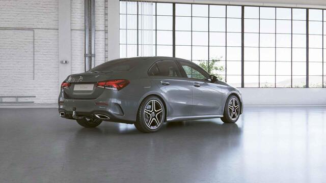 Mercedes-Benz A-KLASSE 250 e AMG Line | Panoramadak | Trekhaak | Apple carplay | Stoelverwarming |