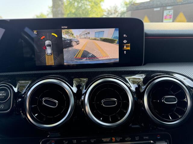 Mercedes-Benz A-KLASSE 180 Business Solution AMG Night Upgrade