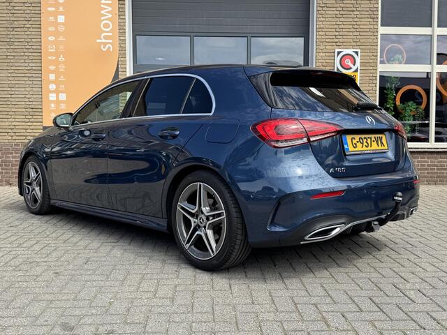 Mercedes-Benz A-KLASSE 180 AUTOMAAT AMG LINE SPORTSTOELEN/CARPLAY/LED/CAMERA/TREKHAAK/NL-AUTO/60.000 KM!