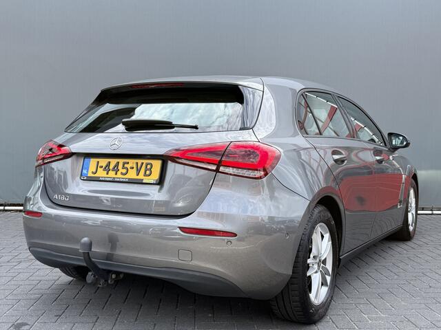 Mercedes-Benz A-KLASSE BWJ 2020 180 136 PK Luxury Line AUTOMAAT | TREKHAAK | STOELVERW. | FULL LED | CAMERA | CARPLAY + ANDROID | NAVI | CLIMA | CRUISE | LMV | PDC