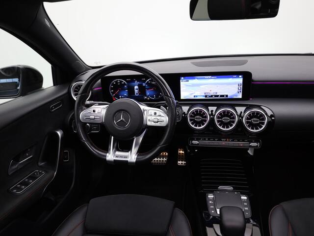 Mercedes-Benz A-KLASSE 180 AMG Line | Panodak | Camera | Sfeer | Keyless | Prijs Rijklaar!!