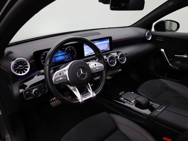 Mercedes-Benz A-KLASSE 180 AMG Line | Panodak | Camera | Sfeer | Keyless | Prijs Rijklaar!!