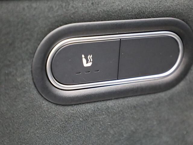 Mercedes-Benz A-KLASSE 180 AMG Line | Panodak | Camera | Sfeer | Keyless | Prijs Rijklaar!!