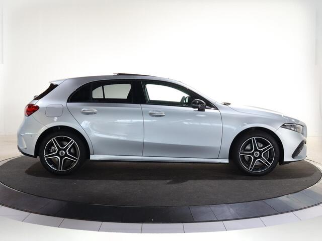 Mercedes-Benz A-KLASSE 250e Business Solution AMG | Panoramaschuifdak | Premium Plus | Head-up display | Dodehoekassistent |
