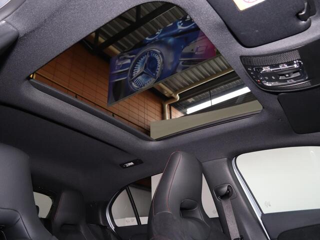 Mercedes-Benz A-KLASSE 250e Business Solution AMG | Panoramaschuifdak | Premium Plus | Head-up display | Dodehoekassistent |