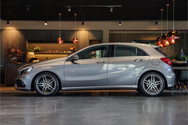 Mercedes-Benz A-KLASSE 180 Business Solution AMG Sportline, Sport stoelen leder, Camera, Carbon/ Seat en comfort/ Park/ Licht en zicht/ Design en uitrusting pakket, Led Performance, Diamond grill, Lmv.