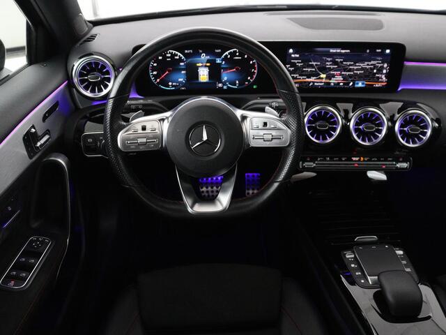 Mercedes-Benz A-KLASSE 200 AMG Business Solution Aut. | Pano | LED | Half sfeerverlichting | Sfeerverlichting | Elec. Stoelen | Stoelverwarming | Virtual Display | Navi | Camera | Trekaak | Carplay