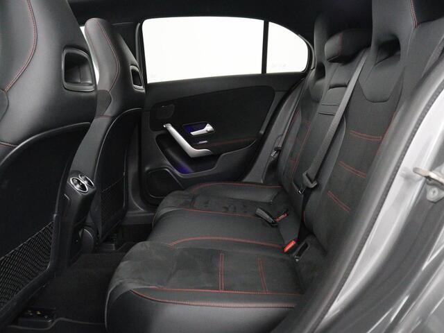 Mercedes-Benz A-KLASSE 200 AMG Business Solution Aut. | Pano | LED | Half sfeerverlichting | Sfeerverlichting | Elec. Stoelen | Stoelverwarming | Virtual Display | Navi | Camera | Trekaak | Carplay