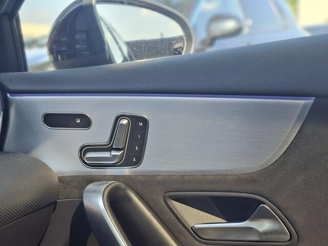 Mercedes-Benz A-KLASSE 250 e Business Solution PHEV AMG Pano Trekhaak Memory Sfeerverl Orig.NL!