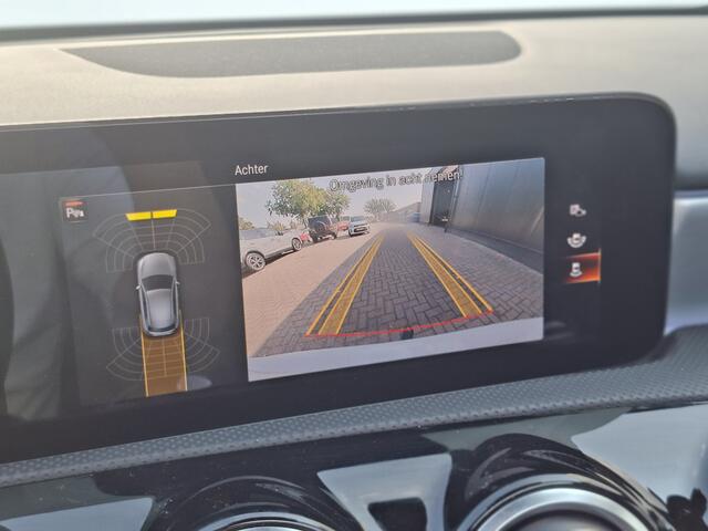 Mercedes-Benz A-KLASSE 250 e Business Solution PHEV AMG Pano Trekhaak Memory Sfeerverl Orig.NL!