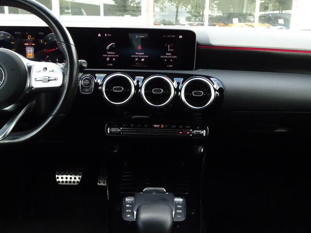 Mercedes-Benz A-KLASSE 180 Business Solution AMG | Pano | Widescreen