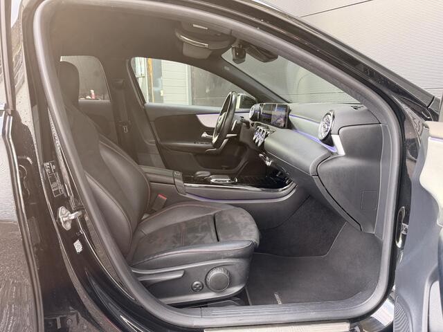 Mercedes-Benz A-KLASSE 180 Business Solution AMG | Stoelverwarming | Cruise Control | Achteruitrijcamera