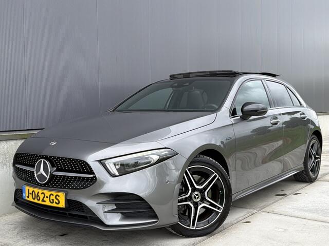 Mercedes-Benz A-KLASSE 250e 218PK AMG / Pano / Matrix / 2020 / Sfeer / *NAP* / Carbon