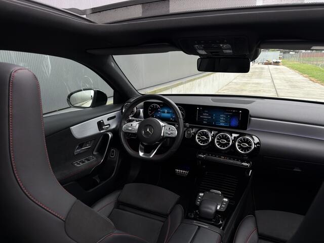 Mercedes-Benz A-KLASSE 250e 218PK AMG / Pano / Matrix / 2020 / Sfeer / *NAP* / Carbon