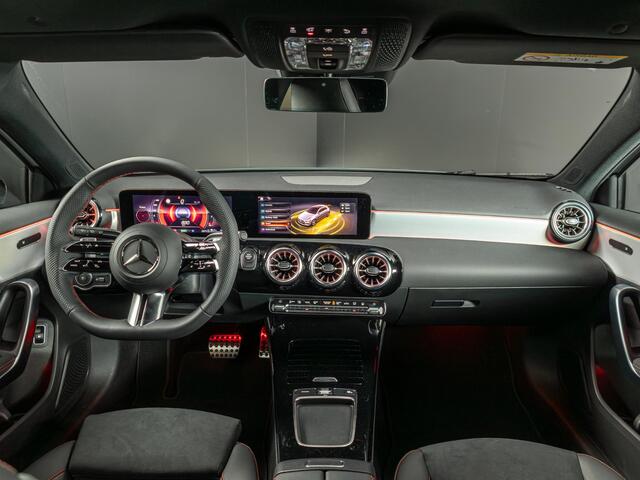 Mercedes-Benz A-KLASSE Hatchback 250 e Business Solution AMG | Panorama dak