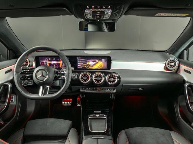 Mercedes-Benz A-KLASSE Hatchback 250 e Business Solution AMG Premium PLUS | Panorama dak