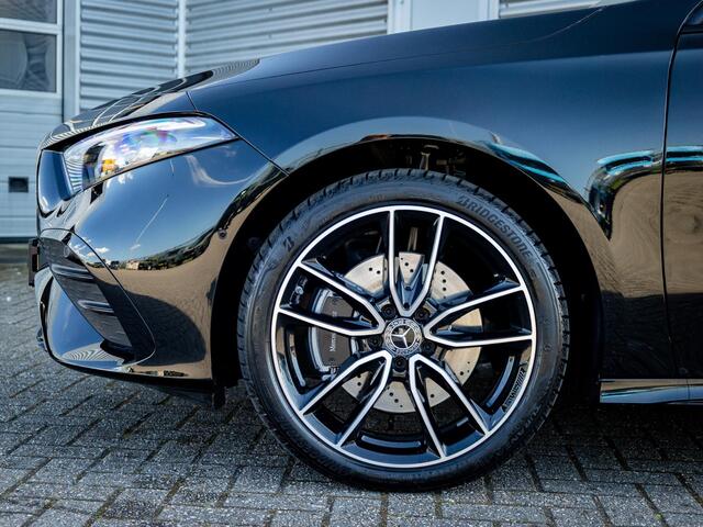 Mercedes-Benz A-KLASSE Hatchback 250 e Business Solution AMG Premium PLUS | Panorama dak