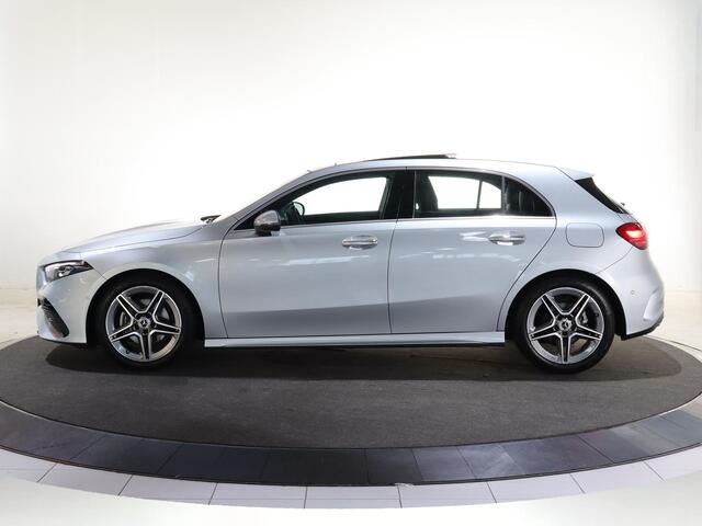 Mercedes-Benz A-KLASSE 180 Business Solution AMG | 30-06-2026 Beschikbaar | Panoramaschuifdak | Achteruitrijcamera | Nightpakket | MULTIBEAM LED | Stoelverwarming |