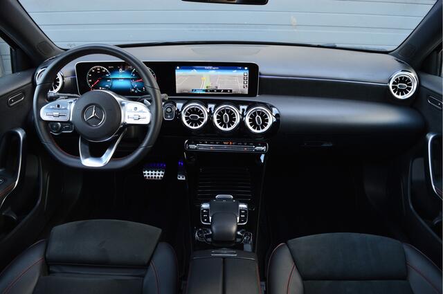 Mercedes-Benz A-KLASSE 200 Business Solution AMG | PANO | CAMERA | ORG. NL |