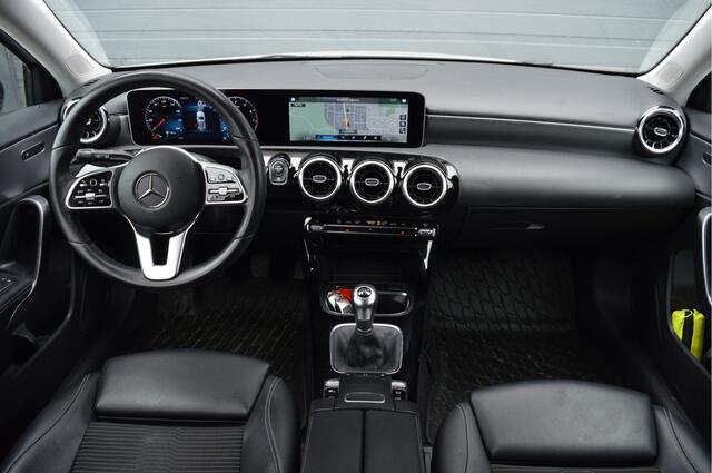 Mercedes-Benz A-KLASSE 180 Business Solution