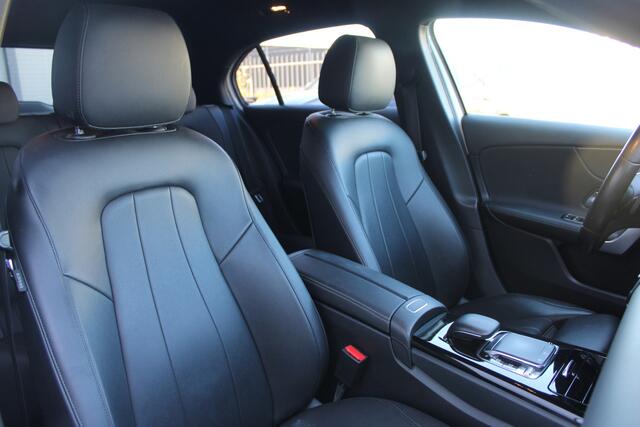 Mercedes-Benz A-KLASSE 180d AUT7 Launch Edition Premium Night LEDER WIDESCREEN CAMERA NAVI 18''