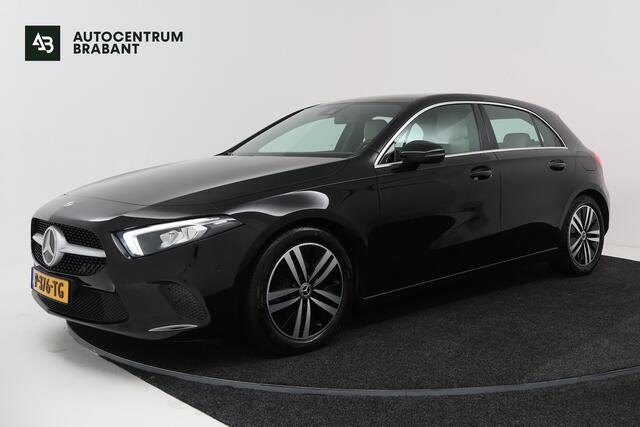 Mercedes-Benz A-KLASSE 180 Business Solution Luxury (STOELVERWARMING, SFEERVERLICHTING, NAVIGATIE, CAMERA, PARKEE
