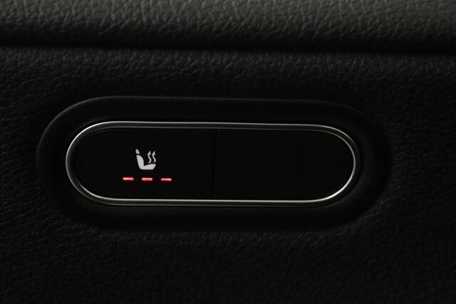 Mercedes-Benz A-KLASSE 180 Business Solution (NAVIGATIE, CAMERA, STOELVERWARMING, CRUISE, PDC, NL-AUTO, GOED ONDE