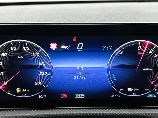 Mercedes-Benz A-KLASSE 250 e Night Plug-In Hybride Night Pakket | 18 Inch Velgen | Parkeerpakket met 360°-camera | Memory Voorstoelen | Distronic | Dodehoekassistent. Inclusief 24 maanden MB Certified garantie voor Europa.