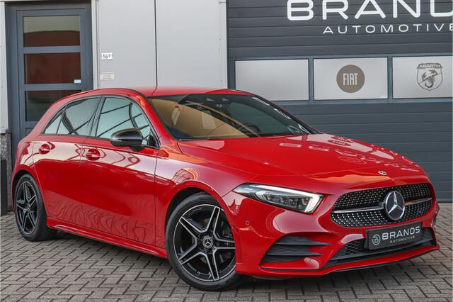 Mercedes-Benz A-KLASSE 180 Business Solution AMG Navi Carplay LED adaptief Camera