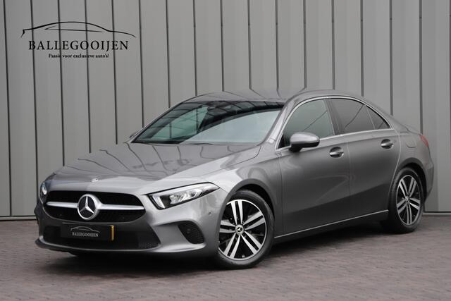 Mercedes-Benz A-KLASSE 180 Business Solution Luxury | 136PK | Sfeerverlichting+ | Stoelverw. | Widescreen | Camera | Clima | Carplay | 2020.