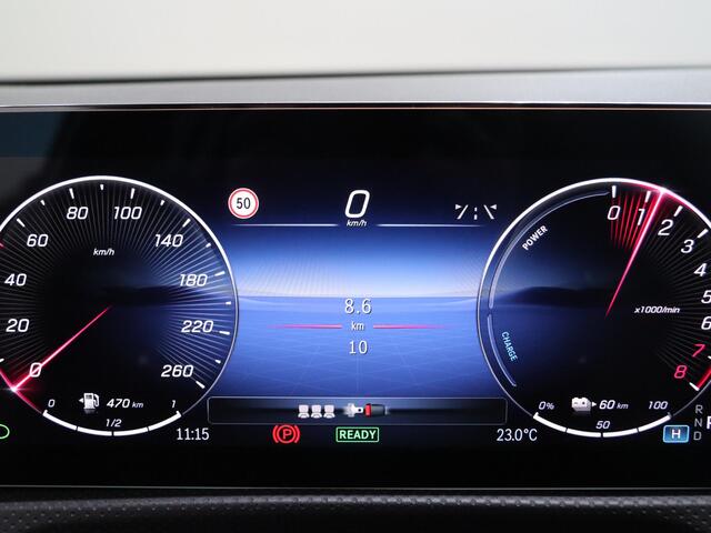 Mercedes-Benz A-KLASSE 250e Business Solution AMG | Panoramaschuifdak | Stoelverwarming | Achteruitrijcamera | MULTIBEAM LED |