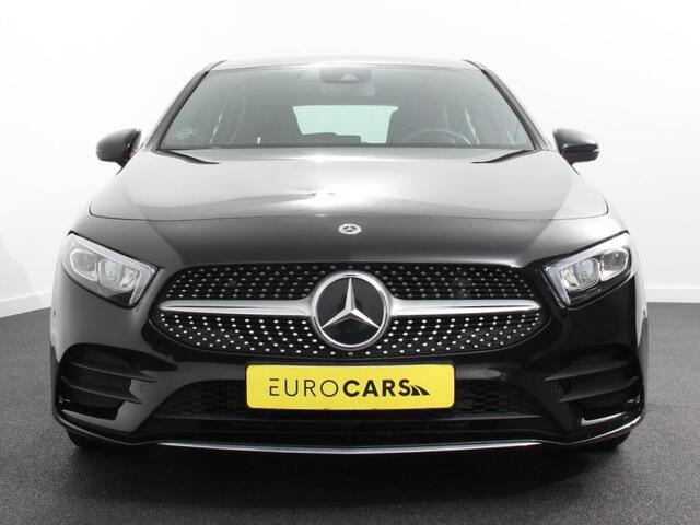 Mercedes-Benz A-KLASSE 200 Automaat AMG Line Navigatie Climate Control Camera Virtual Cockpit Led Stoelverwarming Cruise control Parkeersensoren