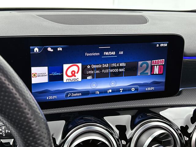 Mercedes-Benz A-KLASSE 180 Star Edition AMG Line Plus | Night pakket | Panorama Schuifdak | Cognac AMG interieur | Memory Seats | Parkeerpakket met 360°-camera | Head-Up display | Sfeerverlichting | Keyless Go pakket Inclusief 24 maanden MB Certified garantie voor Europa.