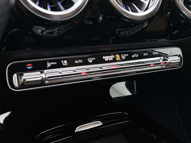 Mercedes-Benz A-KLASSE 180 Star Edition AMG Line Plus | Night pakket | Panorama Schuifdak | Cognac AMG interieur | Memory Seats | Parkeerpakket met 360°-camera | Head-Up display | Sfeerverlichting | Keyless Go pakket Inclusief 24 maanden MB Certified garantie voor Europa.