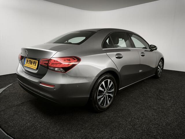 Mercedes-Benz A-KLASSE 180 Business Solution | Carplay | Cruise control