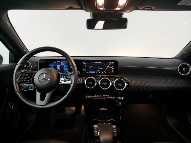 Mercedes-Benz A-KLASSE 180 Business Solution | Carplay | Cruise control