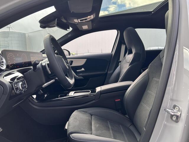 Mercedes-Benz A-KLASSE 180 Business Solution AMG | AMG Plus Pakket | Night Pakket | Panoramadak | Burmester Surround Sound | 360° Camera | Dodehoekassistent | Head-up Display | Elektrisch Verstelbare Stoelen + Memory "| DEMO Beschikbaar vanaf December