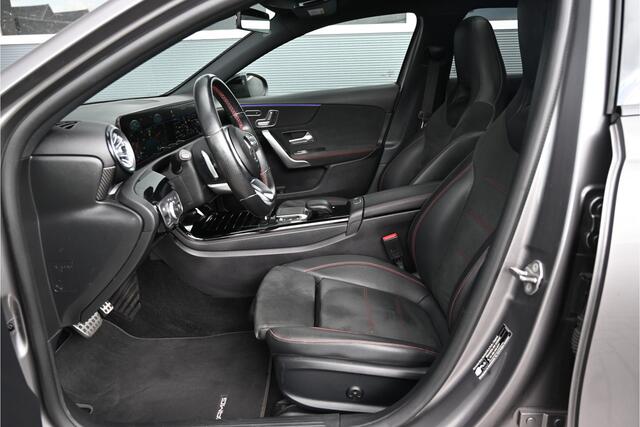 Mercedes-Benz A-KLASSE 200 AMG / PANO / NIGHT / SFEERVERLICHTING / MEMORY / LED / CAMERA / WIDESCREEN / TREKHAAK
