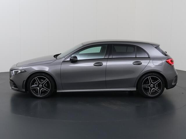 Mercedes-Benz A-KLASSE 180 Business Solution AMG | Night | Getint glas | Stoelverwarming | Widescreen | Sfeerverlichting |